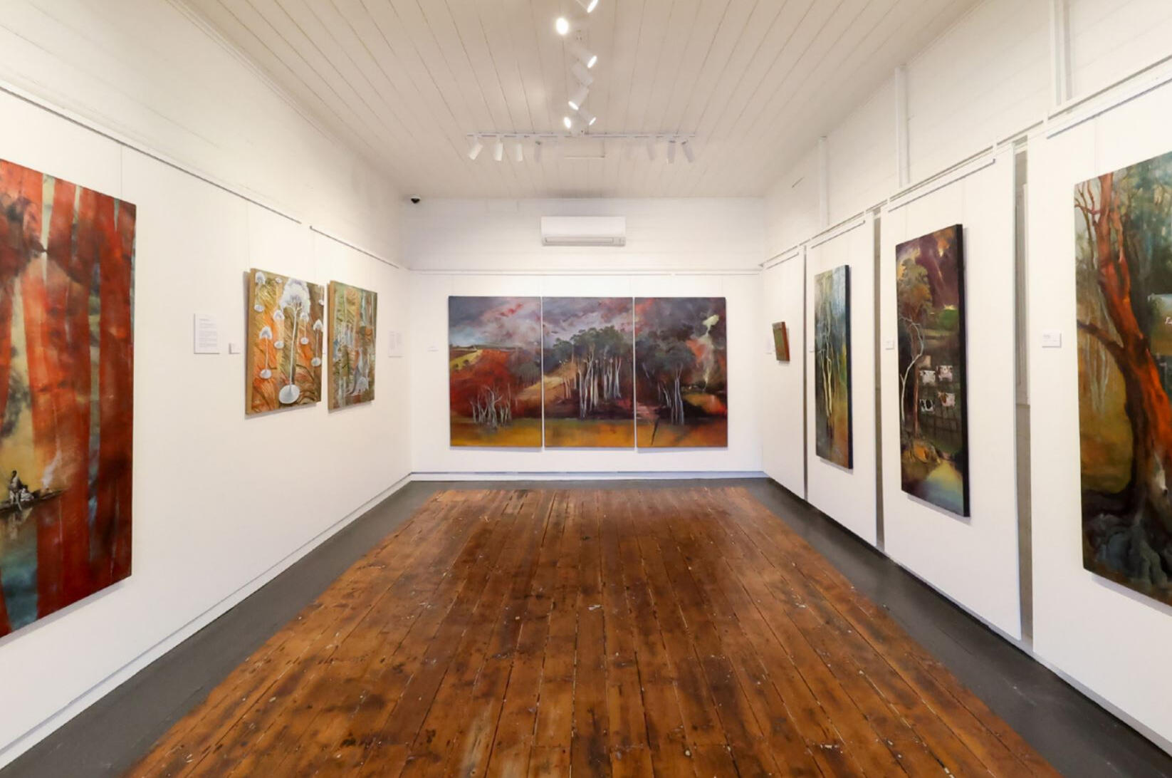 Helen Tiernan, installation view, 2023. Image by Karli Michelle Photography. Image Courtesy of Meeniyan Art Gallery. Curated by Helen Tiernan, installation view, 2023. Image by Karli Michelle Photography. Image Courtesy of Meeniyan Art Gallery. Curated by Jasmin McNeill